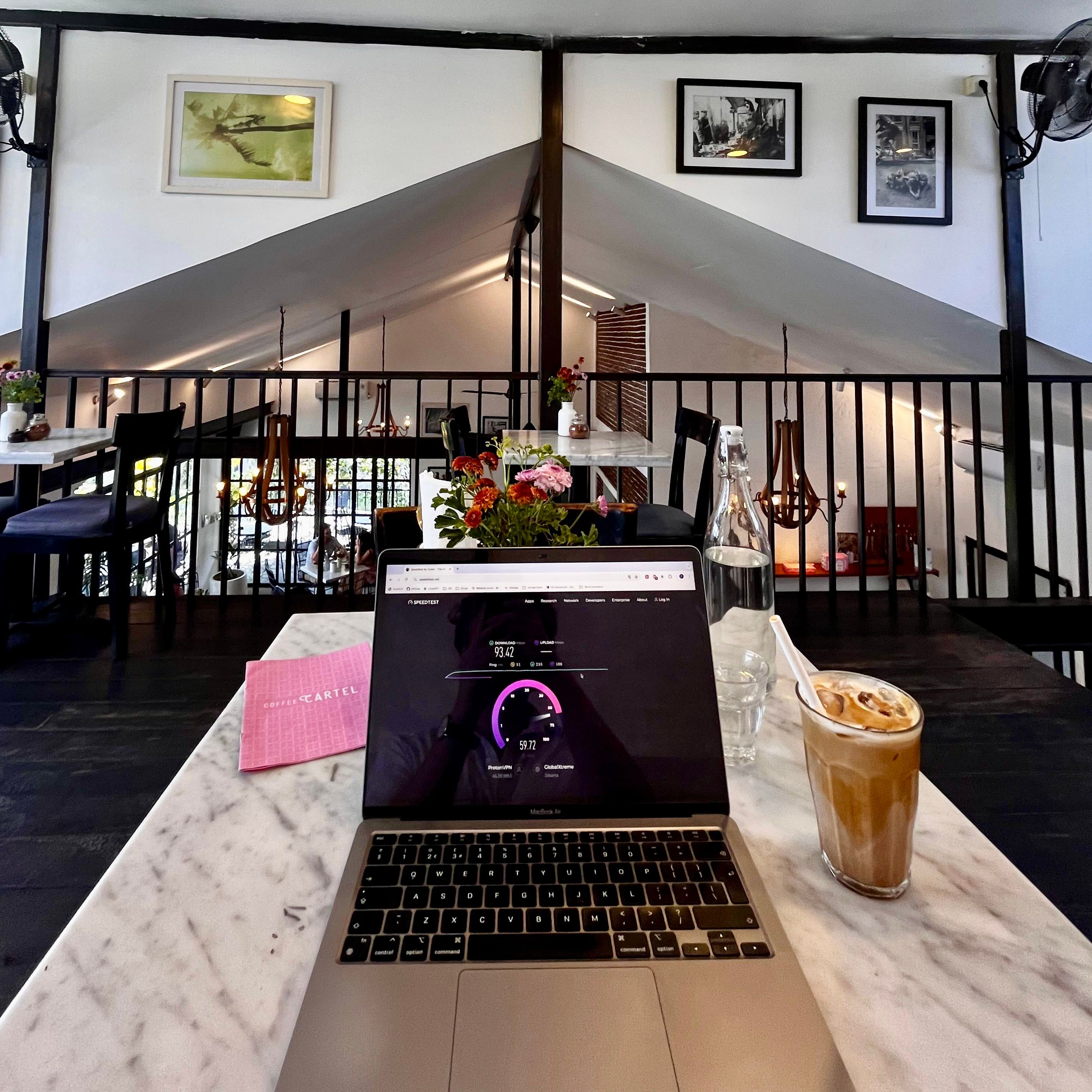 Cafe.jpg
